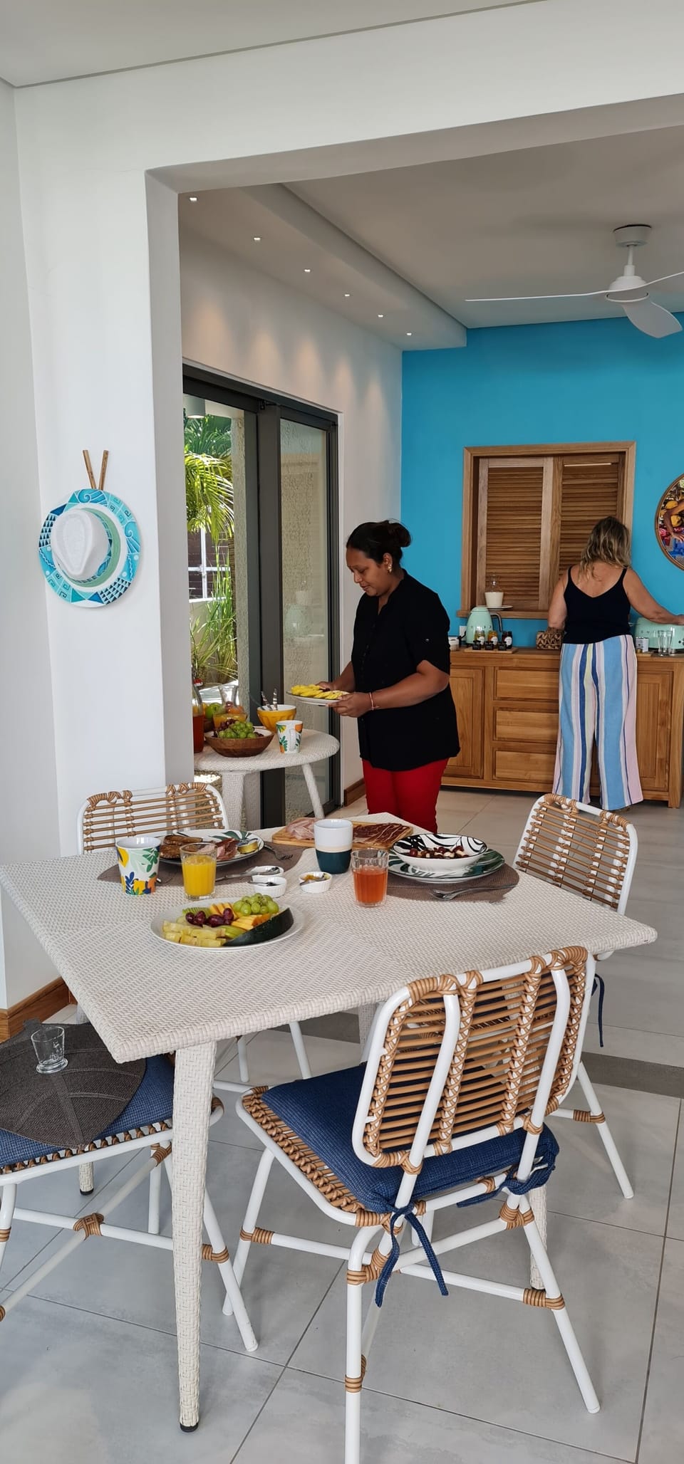 Breakfast area