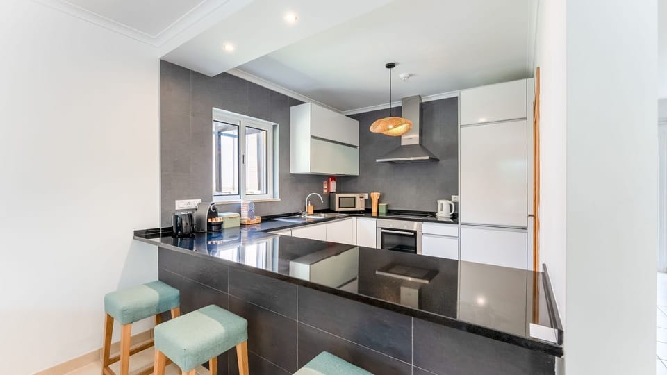 A modern kitchen with high quality appliances for a home made meal.
#algarve #carvoeiro #portugal