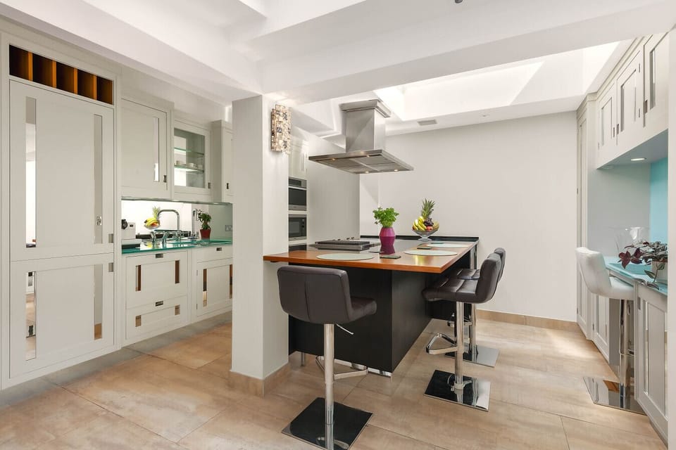 Kitchen - Breakfast Bar, Dedicated Work-Space