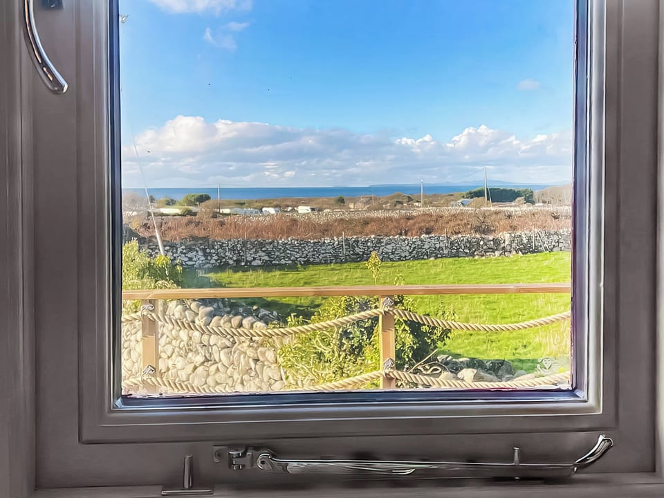 View | Ty&rsquo;r Bugail Shepherds Hut, Tal Y Bont, near Barmouth