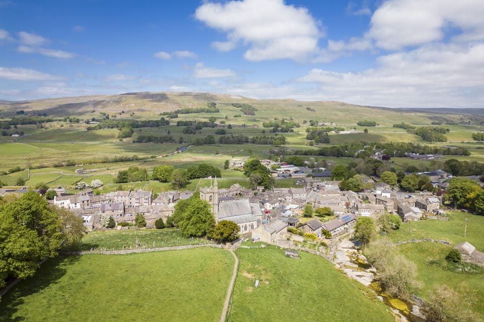 Bridge Cottage, Hawes: Nestled in the heart of Hawes, just off the cobbled streets