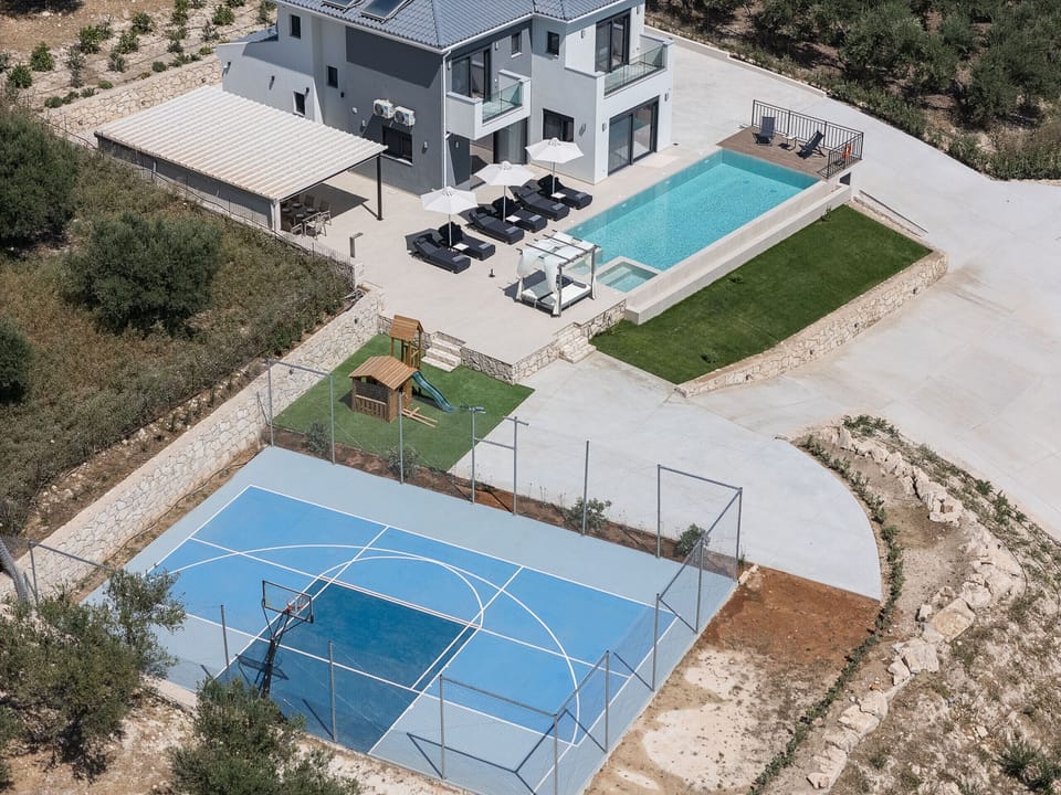 Sport court