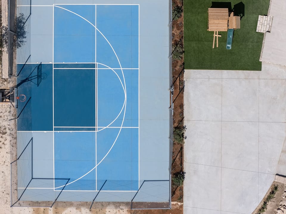 Sport court