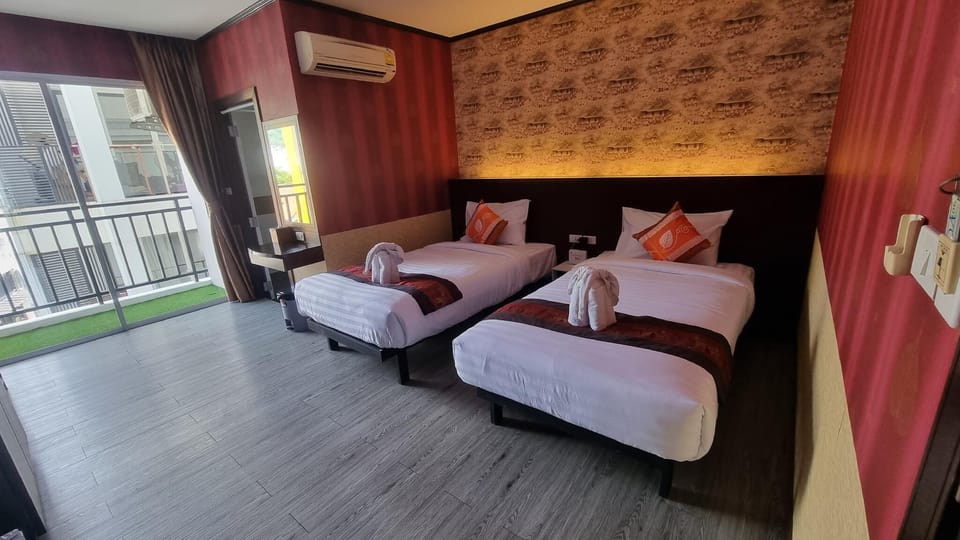 Superior Room | Desk, laptop workspace, free WiFi, bed sheets