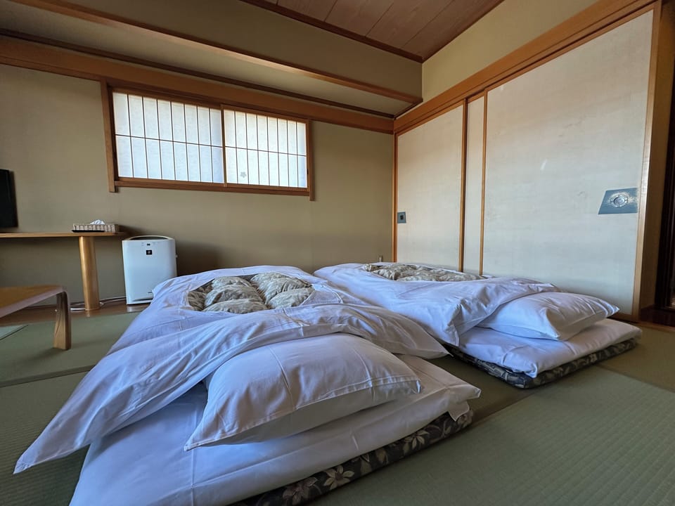 Free WiFi, bed sheets