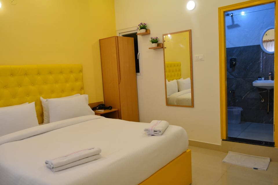 Executive Room | Egyptian cotton sheets, premium bedding, memory foam beds, free WiFi