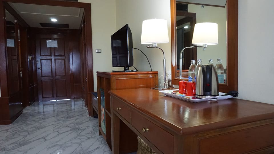 Deluxe Room | Minibar, desk, rollaway beds (surcharge), WiFi (free)