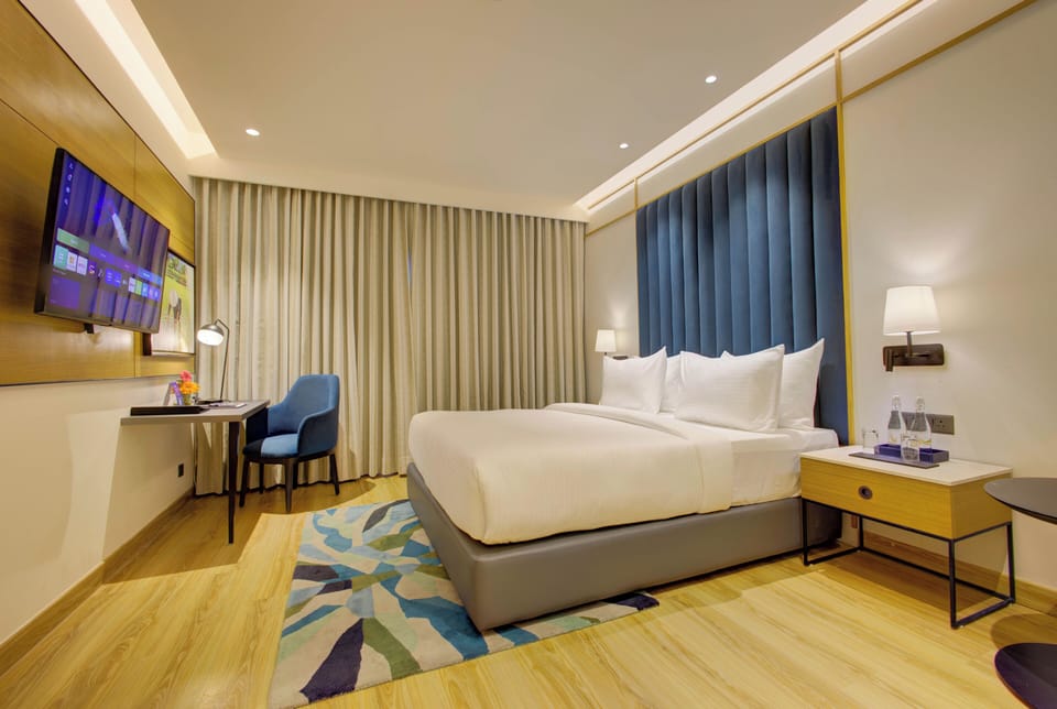 Suite | Iron/ironing board (on request), WiFi (free)