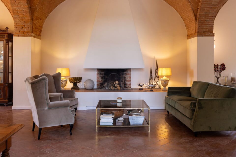 Furniture, Interior Design, Wall, Flooring, Couch, Floor, Living Room, Ceiling, Lighting, Room