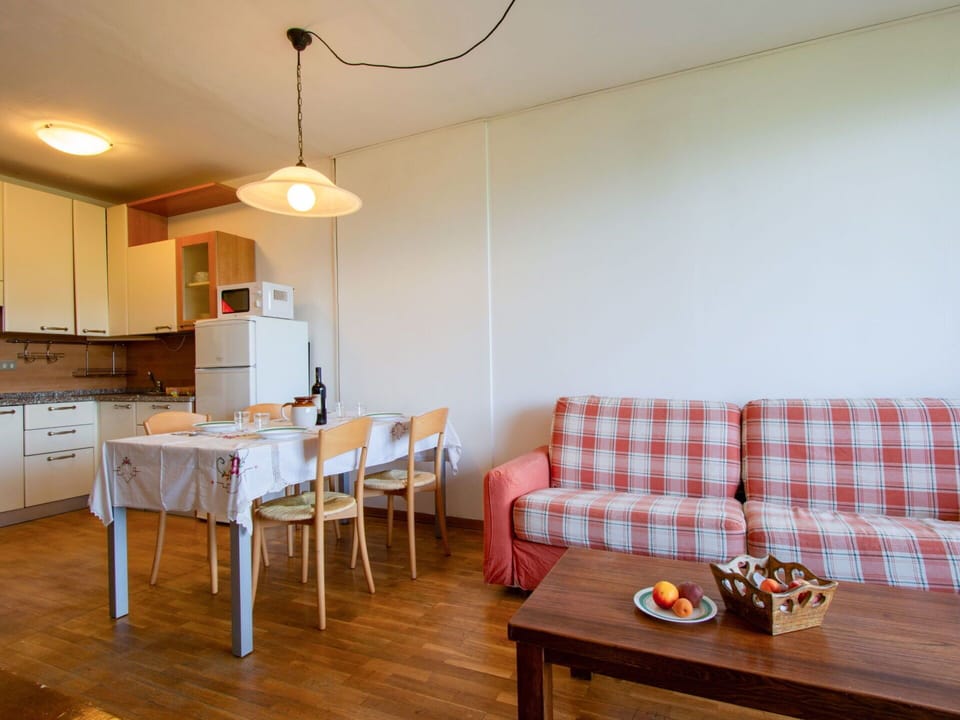 Shade, Balcony, Houseplant, Flowerpot