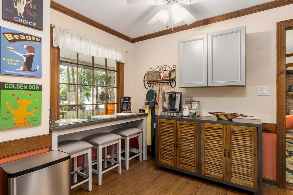 Breakfast Nook with Lakeview.
Coffee Bar by the K-cup or by the Pot. 
