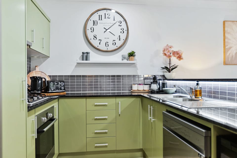 House | 2 bedrooms, desk, high-speed internet