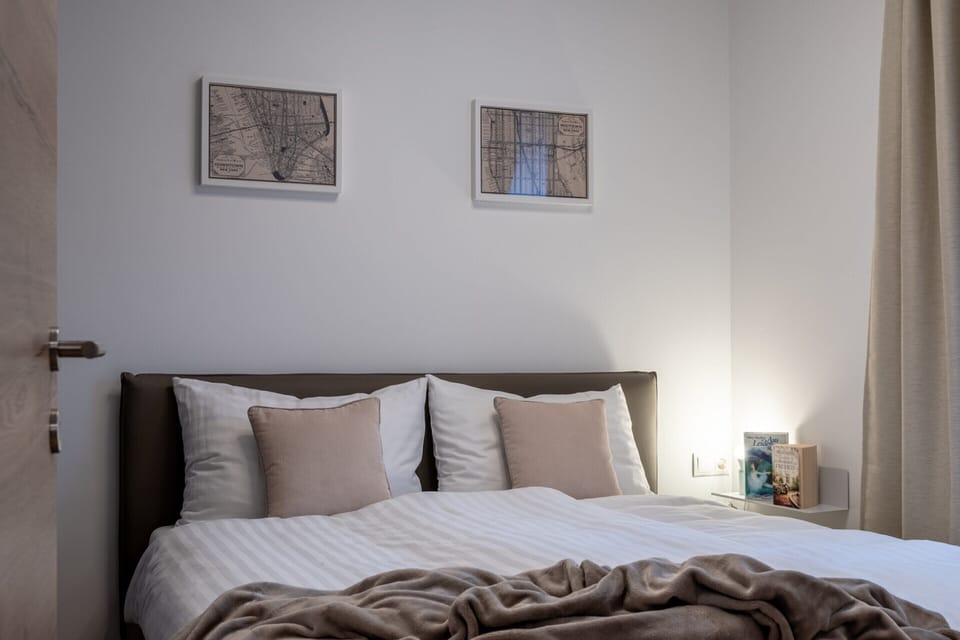 Apartment | 1 bedroom, bed sheets