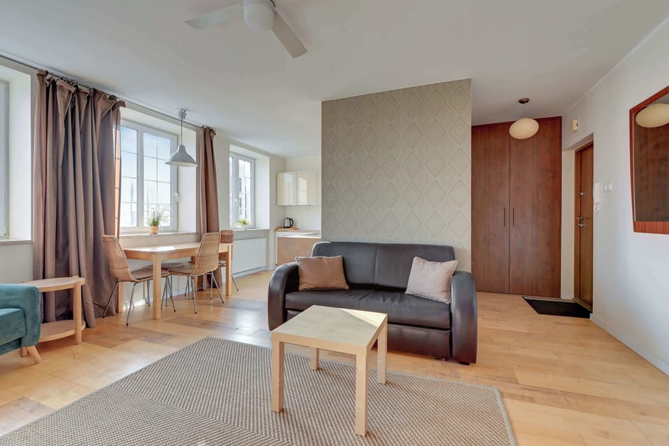 Unwind on the comfortable sofa that can be converted into double bed.