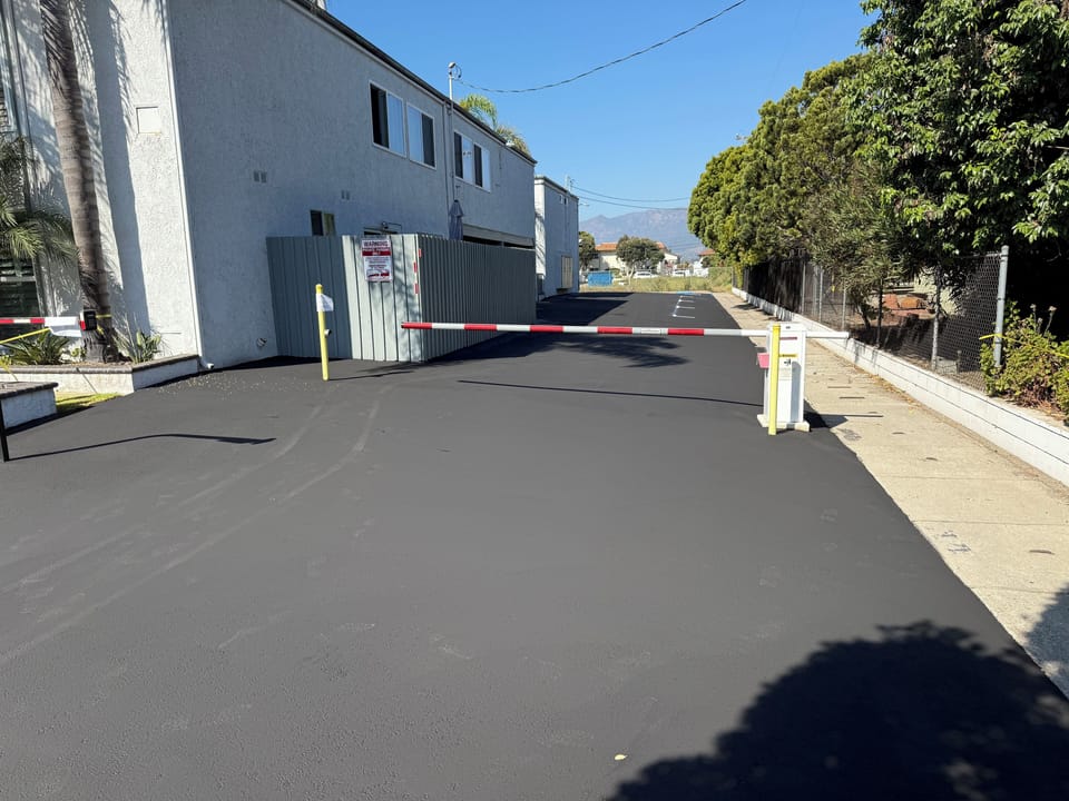 Parking Gate for secure parking.  Code given at time of rental
