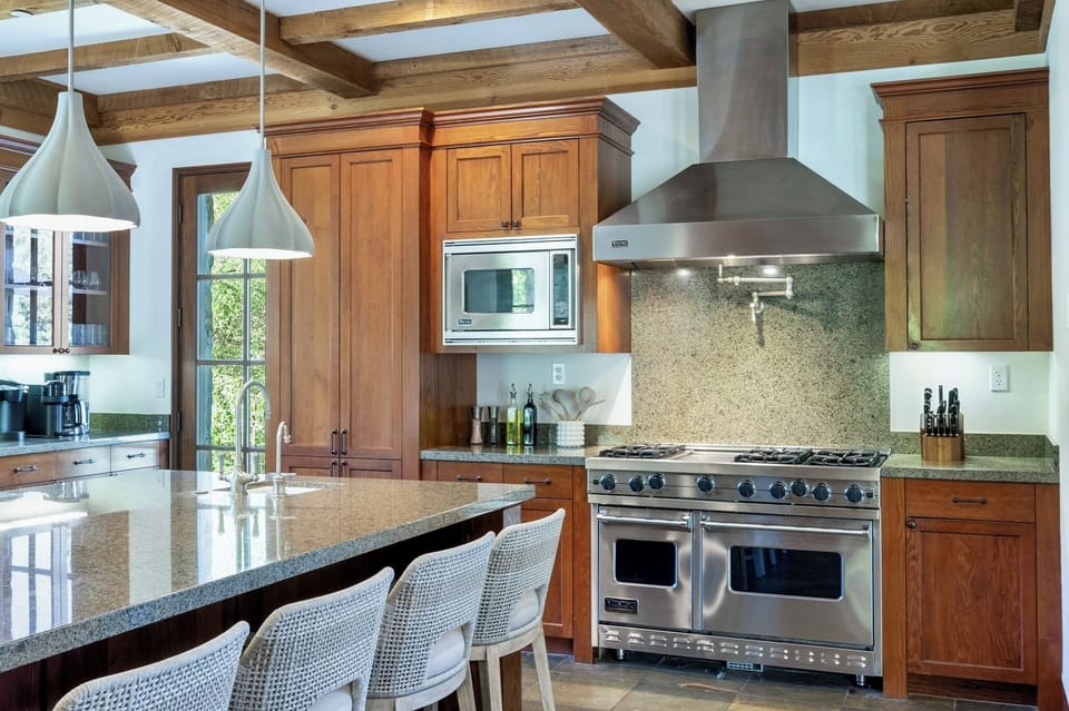 Double Ovens, 6 Burner Stove w/ Hibachi & Pot Filler!