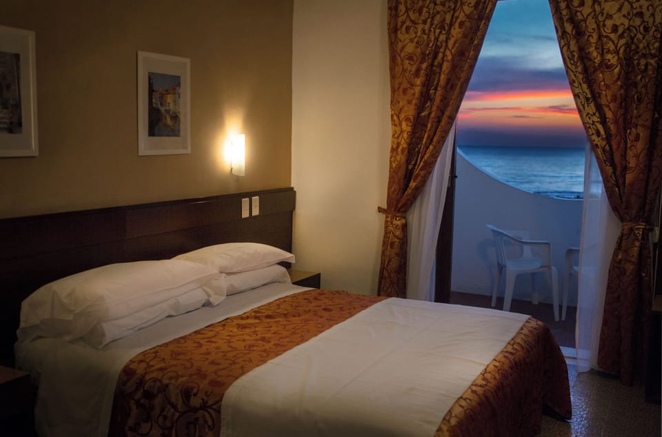 1 bedroom, minibar, in-room safe, desk