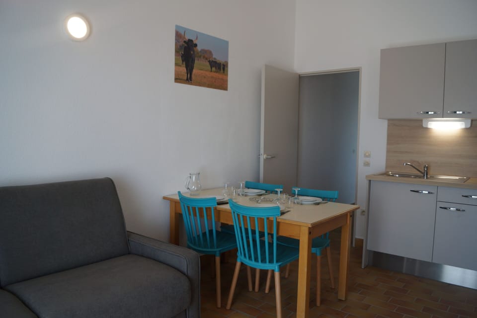 Superior Apartment, 1 Bedroom | Living area | Flat-screen TV