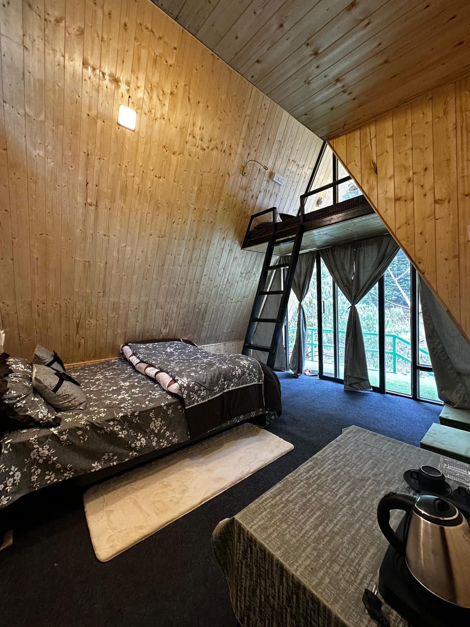 Cottage | Free WiFi, bed sheets