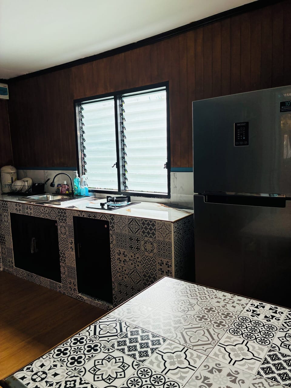 Bungalow, Beach View | Private kitchen | Fridge, microwave, stovetop, electric kettle
