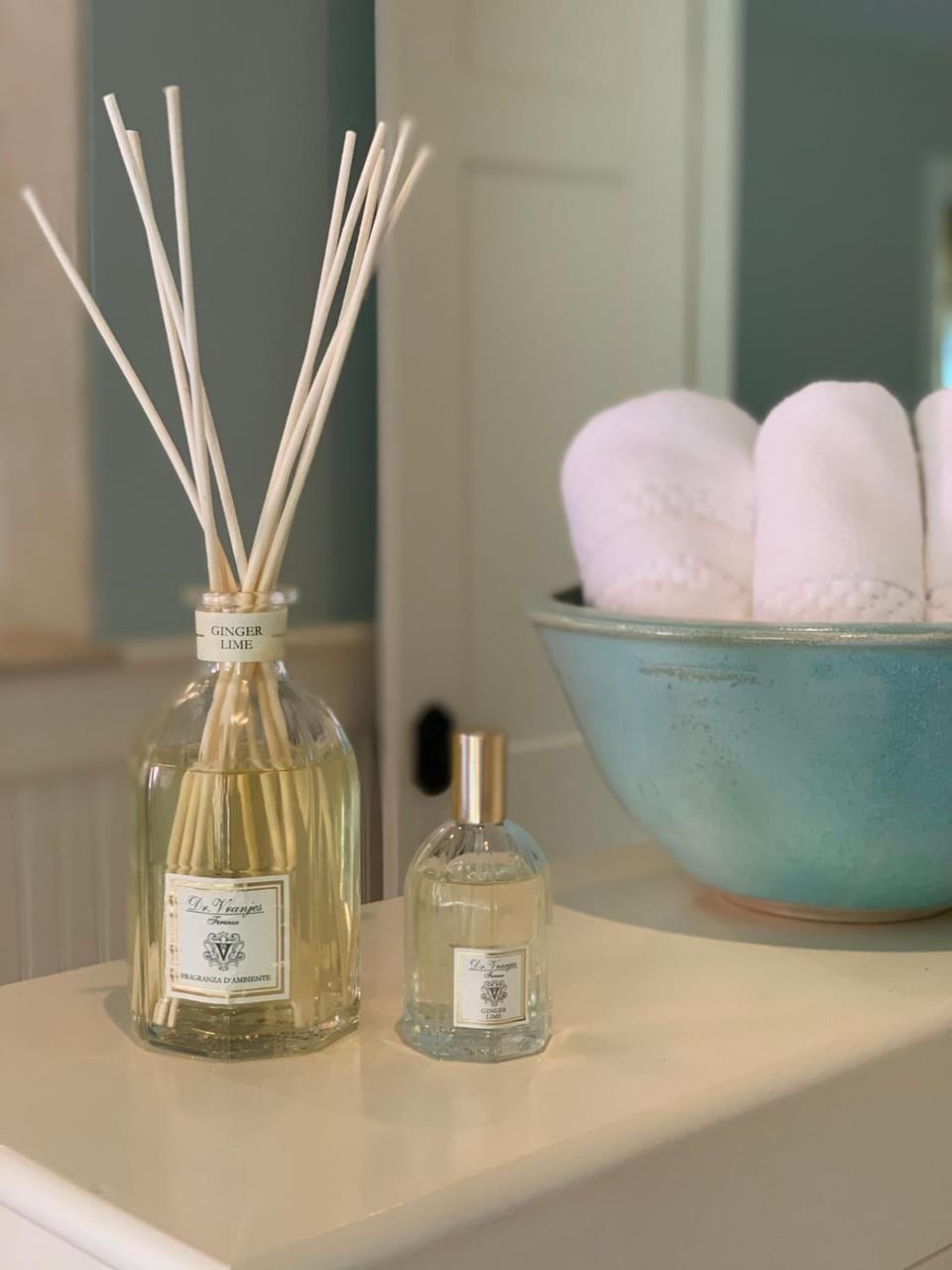 Shower, free toiletries, bathrobes, towels