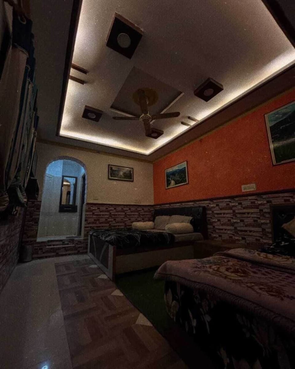 Quadruple Room | Free WiFi, bed sheets