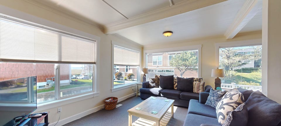 119-9th_0002_119-9th-Living-Room 1