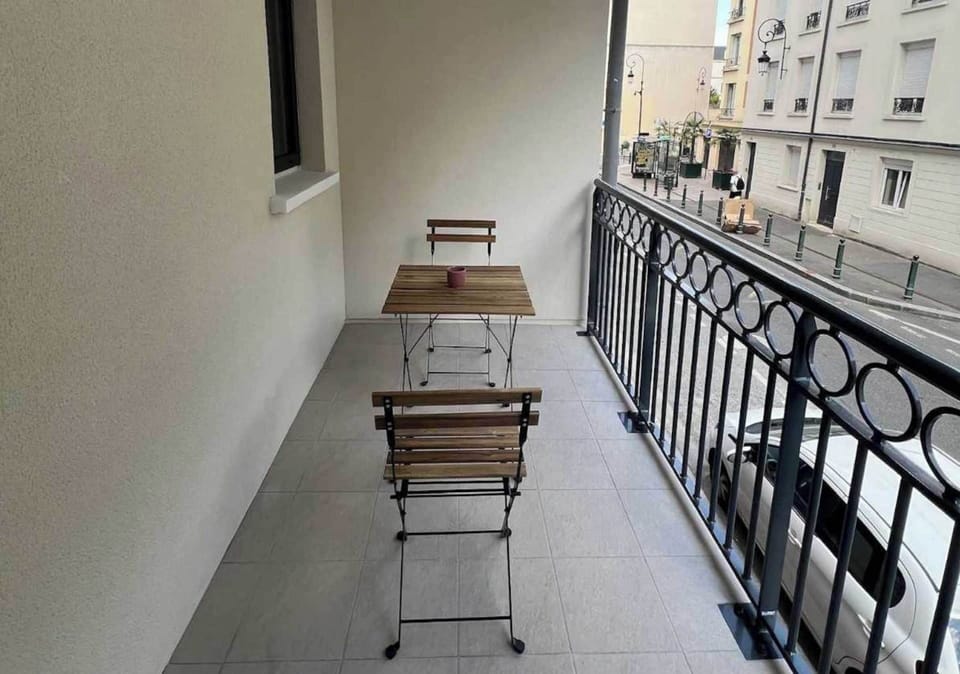 Apartment | Outdoor dining