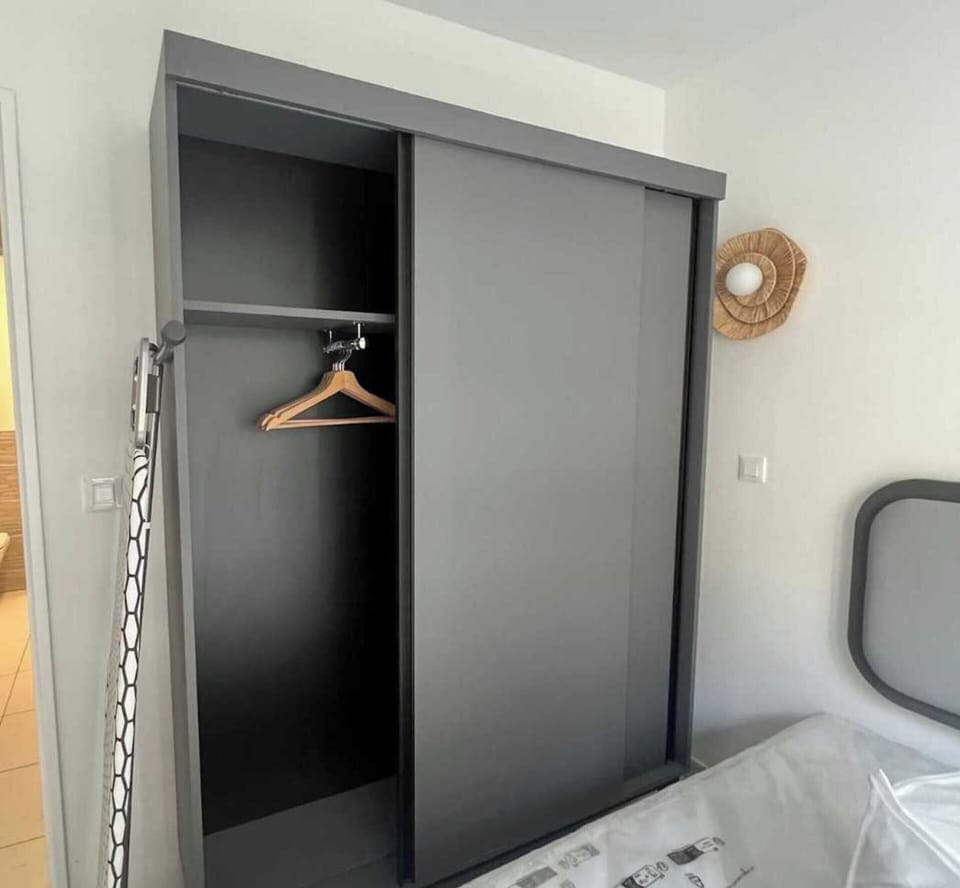 Apartment | 1 bedroom, laptop workspace, iron/ironing board, bed sheets