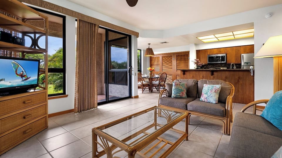Condo, Multiple Beds, Lanai, Garden View (The Shores at Waikoloa 117) | Living area | 42-inch flat-screen TV with digital channels