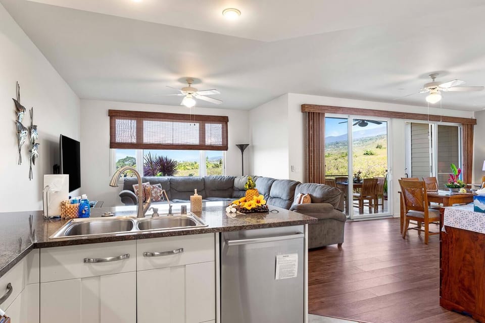 Townhome, Multiple Beds, Lanai, Ocean View (Na Hale O Keauhou N3) | Living area | Flat-screen TV