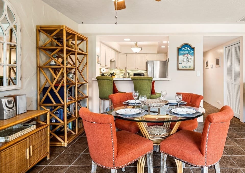 Condo, Multiple Beds, Lanai, Ocean View (Casa de Emdeko 136) | 2 bedrooms, individually decorated, individually furnished, bed sheets