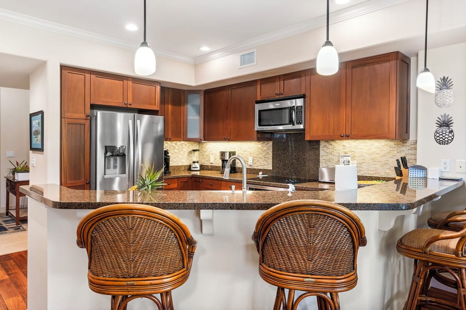 Condo, Multiple Beds, Lanai, Garden View (Halii Kai 20F) | Private kitchen