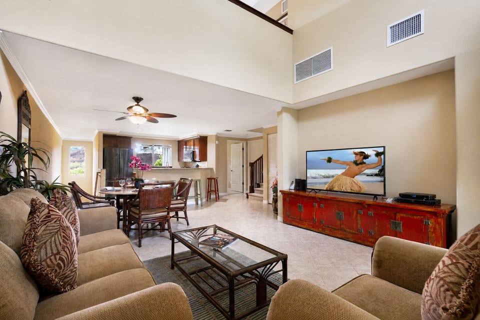 Condo, Multiple Beds, Lanai, Garden View (Palm Villas at Mauna Lani I23) | Living area | 42-inch flat-screen TV with digital channels