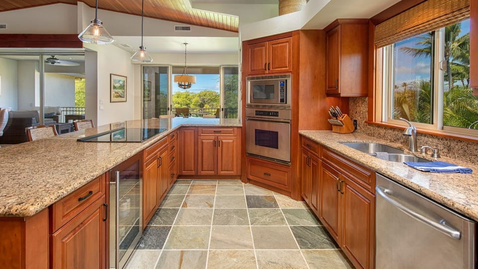 Townhome, Multiple Beds, Lanai, Golf View (Mauna Lani Villages 407) | Private kitchen | Fridge, microwave, oven, stovetop