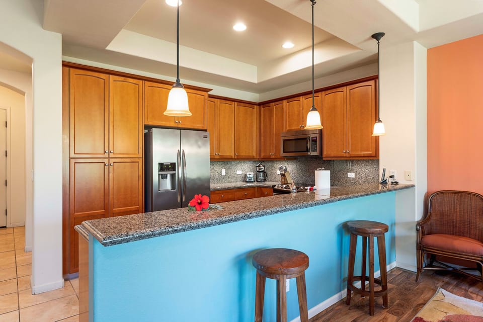 Townhome, Multiple Beds, Lanai, Golf View (Mauna Lani Fairways 1104) | Private kitchen | Dining tables