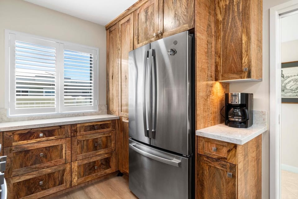 Condo, Multiple Beds, Lanai, Mountain View (Vista Waikoloa D303) | Private kitchen | Coffee/tea maker, dining table