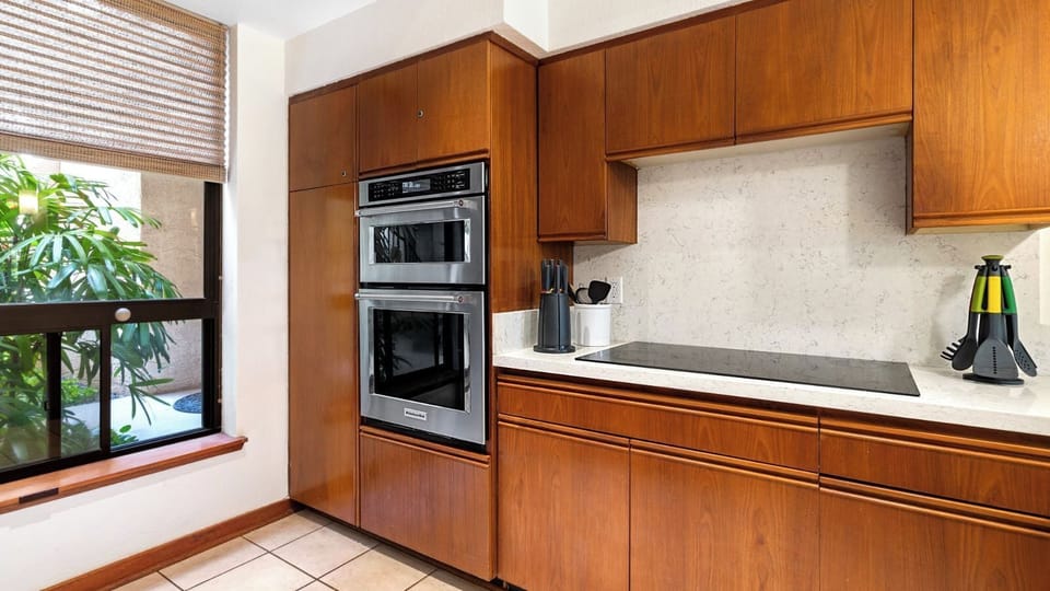 Condo, Multiple Beds, Lanai, Ground Floor (The Shores at Waikoloa 126) | Private kitchen | Dining tables