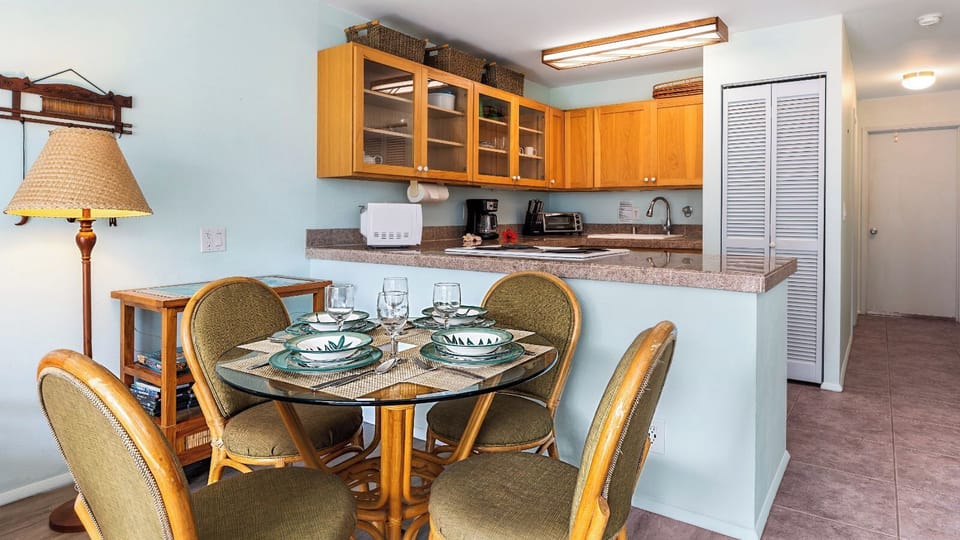 Condo, 1 Queen Bed with Sofa bed, Lanai, Partial Ocean View (Kona Isle B22) | 1 bedroom, individually decorated, individually furnished, bed sheets