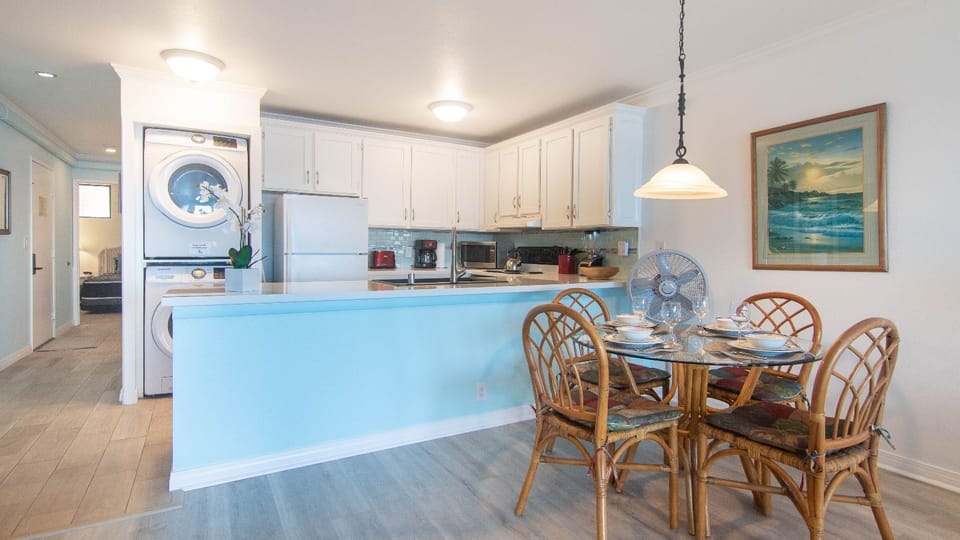 Condo, Multiple Beds, Lanai, Ocean View (Sea Village 4305) | 2 bedrooms, individually decorated, individually furnished, bed sheets