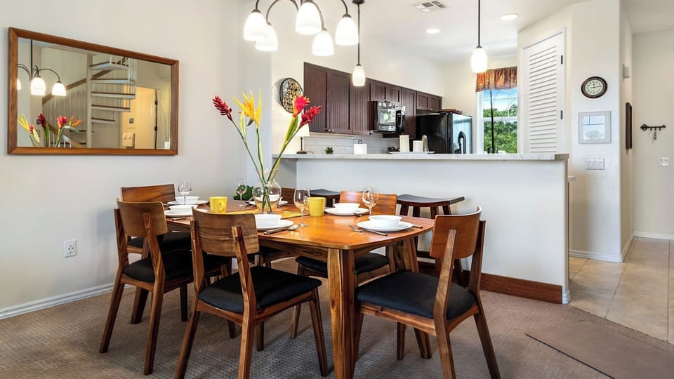 Condo, Multiple Beds, Lanai, Mountain View (Fairway Villas Waikoloa F31) | 2 bedrooms, individually decorated, individually furnished, bed sheets