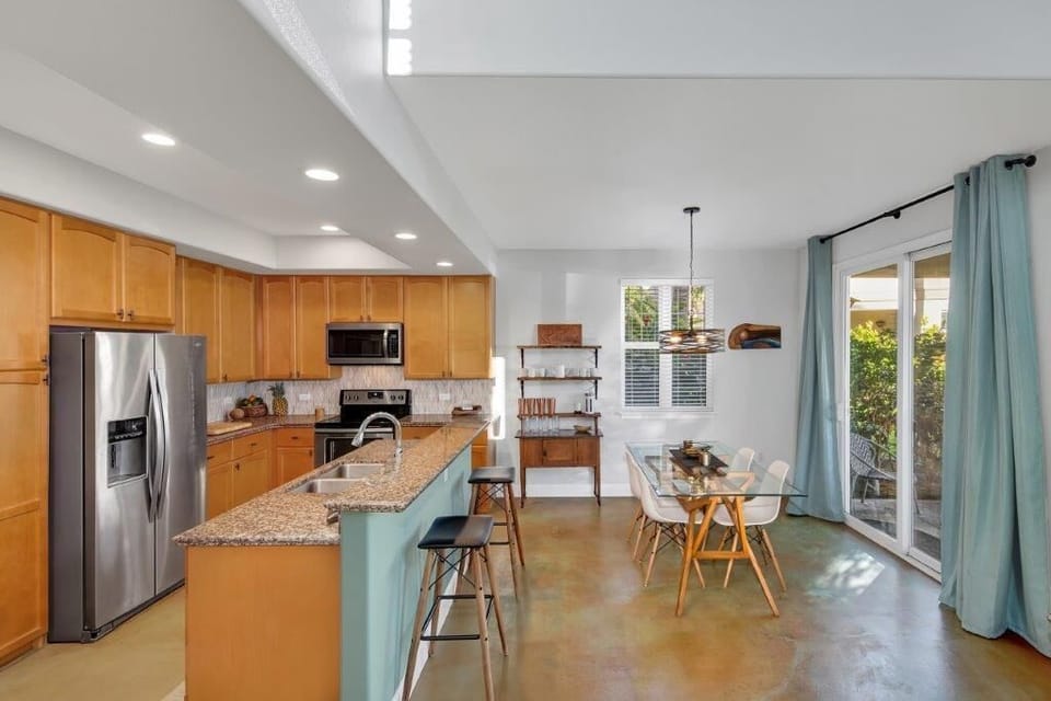 Townhome, Multiple Beds, Lanai, Mountain View (Waikoloa Colony Villas 2306) | Private kitchen | Dining table
