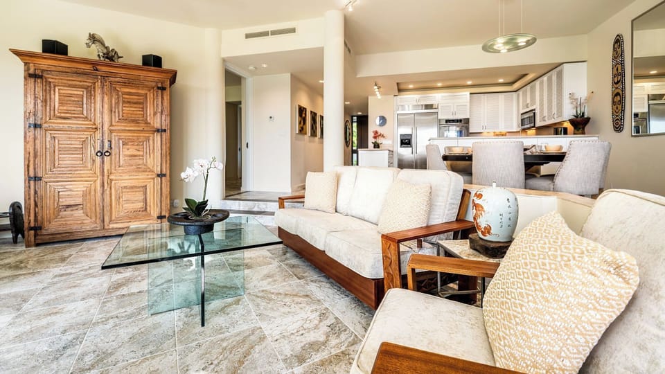 Condo, Multiple Beds, Lanai, Ocean View (Mauna Lani Point H101) | Living area | 42-inch TV with digital channels