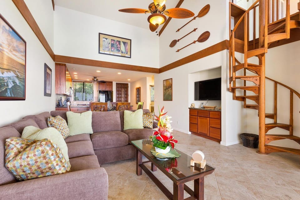 Condo, Multiple Beds, Balcony, Ocean View (Country Club Villas 302) | Living area | 42-inch flat-screen TV with digital channels