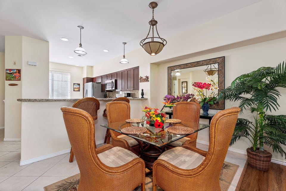 Condo, Multiple Beds, Lanai, Golf View (Fairway Villas Waikoloa C22) | 2 bedrooms, individually decorated, individually furnished, bed sheets