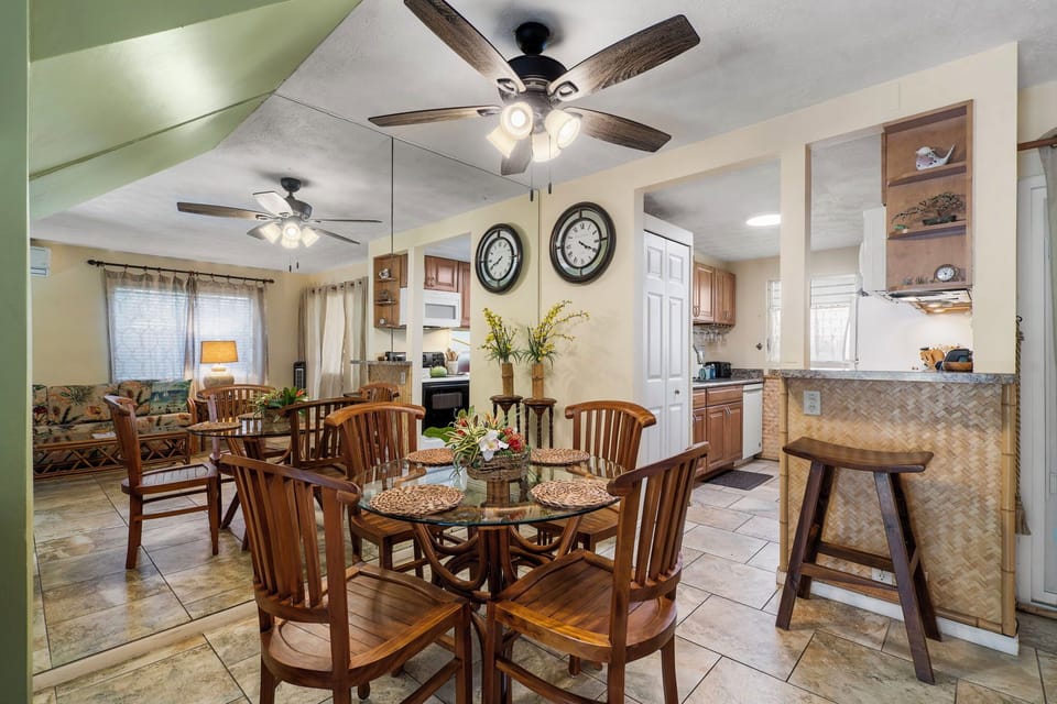 Townhome, Multiple Beds, Lanai, Garden View (Surf and Racquet 52) | 2 bedrooms, individually decorated, individually furnished, bed sheets