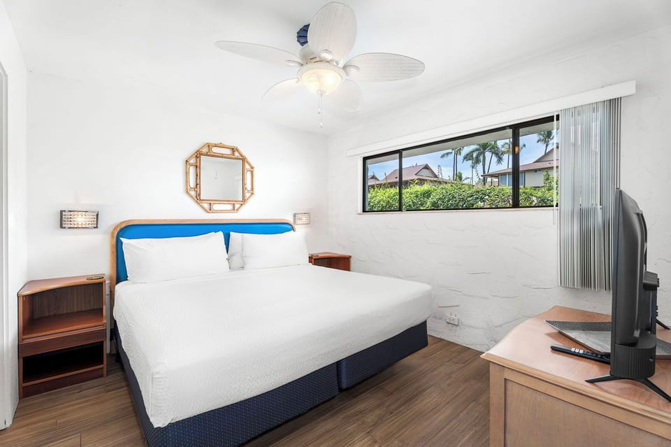 Condo, 1 King Bed with Sofa bed, Lanai, Garden View (Casa de Emdeko 114) | 1 bedroom, individually decorated, individually furnished, bed sheets