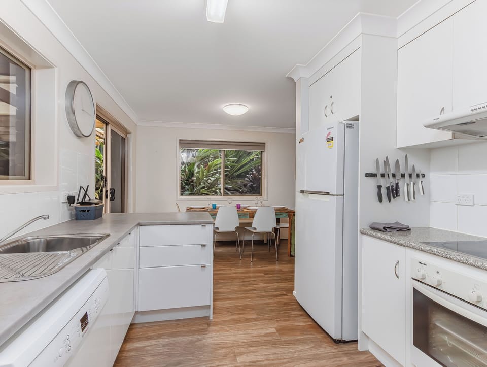 Townhome, 3 Bedrooms, Pets Allowed | Private kitchen