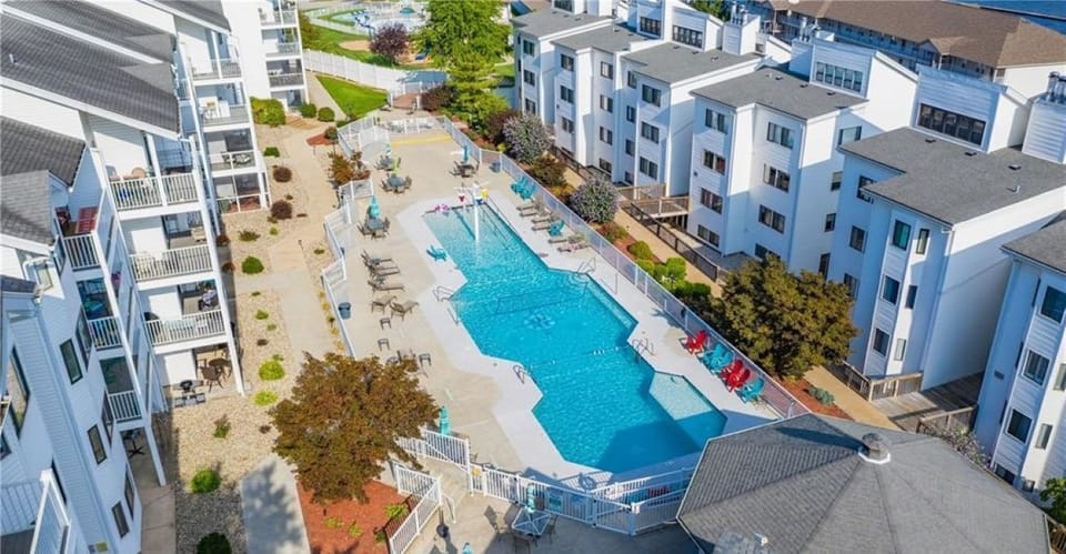 Pool area