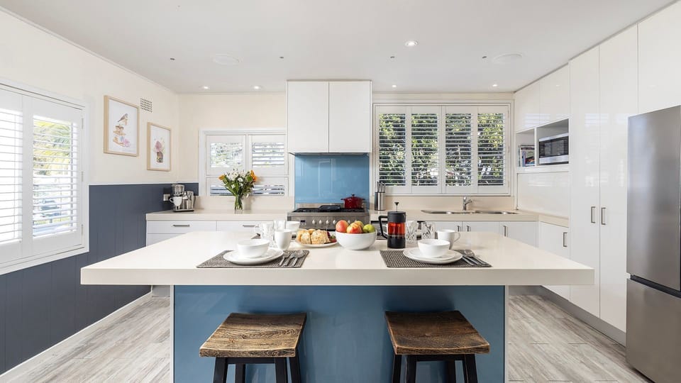 Sandy Point Escape | Kitchen | Microwave | Dishwasher | Island Bench | Coffee Machine | Gas cooktop